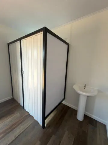 Vestuario — Solo Baños — imagen 3