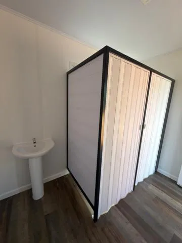 Vestuario — Solo Baños — imagen 6