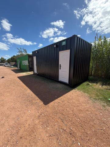 Imagen del trabajo VESTUARIOS SOLO BAÑOS